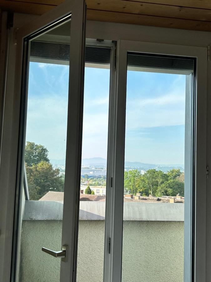 Dachwohnung In Flughafennaehe Kloten Luaran gambar
